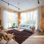 Villa Luxury Log With Hot Tub