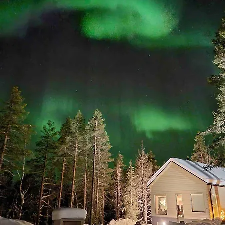 Luxury Log With Hot Tub Villa Ylläsjärvi