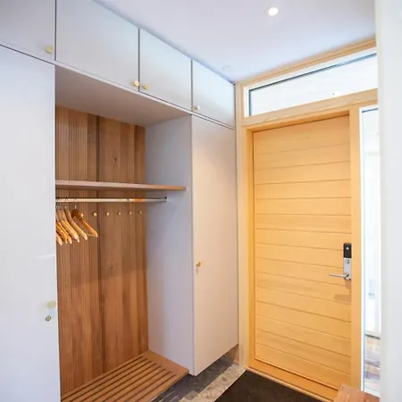 Luxury Log With Hot Tub Ylläsjärvi