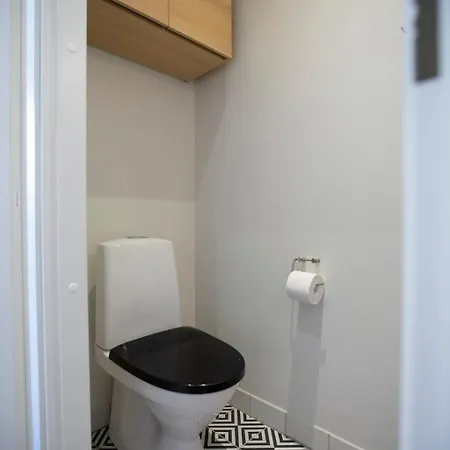 Luxury Log With Hot Tub