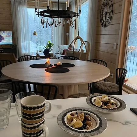 Villa Luxury Log With Hot Tub Ylläsjärvi