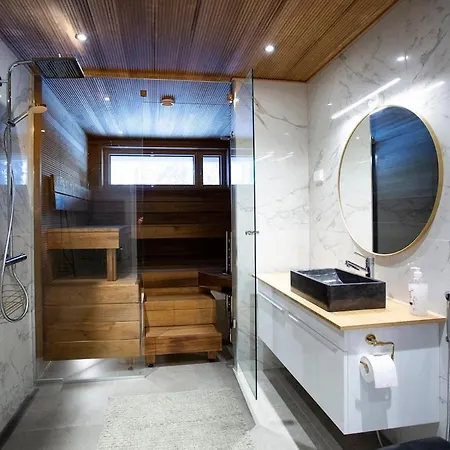 Villa Luxury Log With Hot Tub Ylläsjärvi