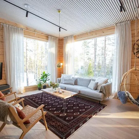 Villa Luxury Log With Hot Tub