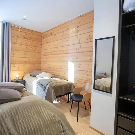 Luxury Log With Hot Tub Villa *